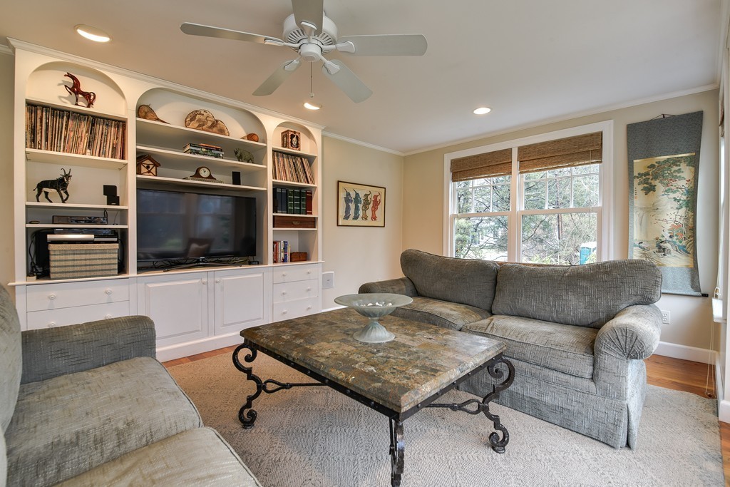 2 Dudley Road Wellesley, MA 02481 - Photo 14 of 28