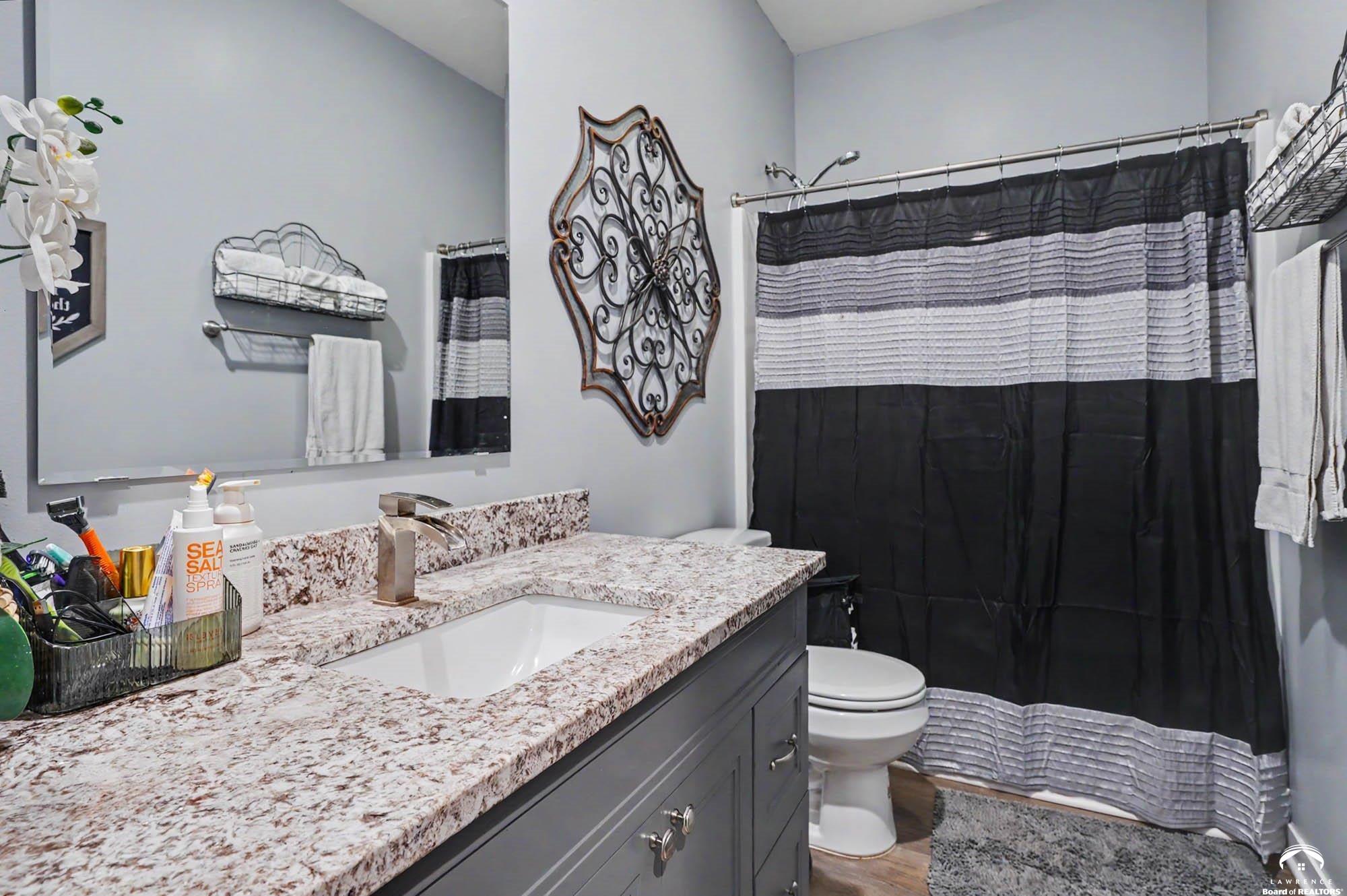 676 East 1375 Road Lawrence, KS 66046 - Photo 20 of 48