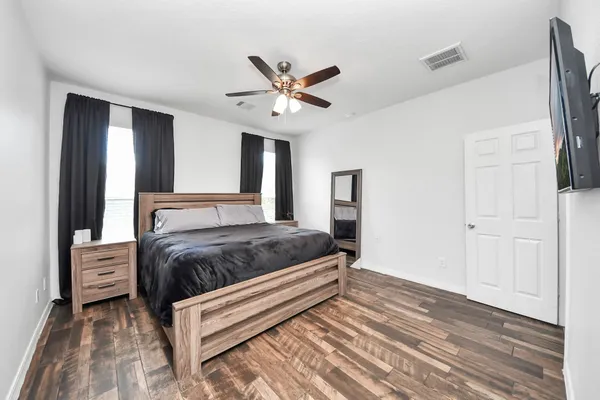 $2,400 | 1601 Bel Riposo Lane, League City, TX 77573