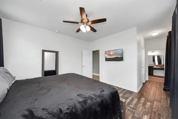 $2,400 | 1601 Bel Riposo Lane, League City, TX 77573