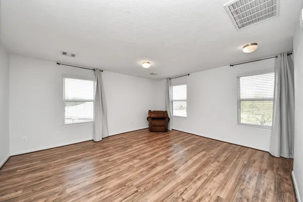 $2,400 | 1601 Bel Riposo Lane, League City, TX 77573