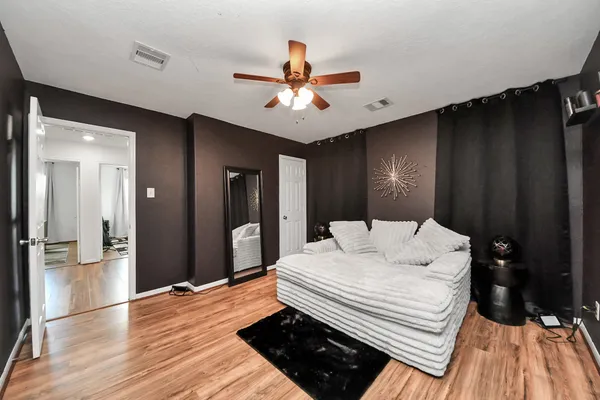 $2,400 | 1601 Bel Riposo Lane, League City, TX 77573