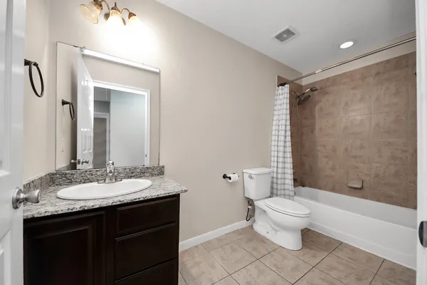 $2,400 | 1601 Bel Riposo Lane, League City, TX 77573