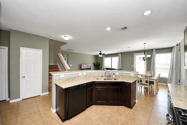 $2,400 | 1601 Bel Riposo Lane, League City, TX 77573