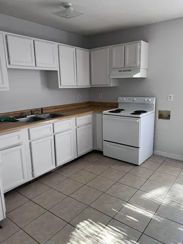 $900 | 122 Lake Street, Crestview, FL 32539