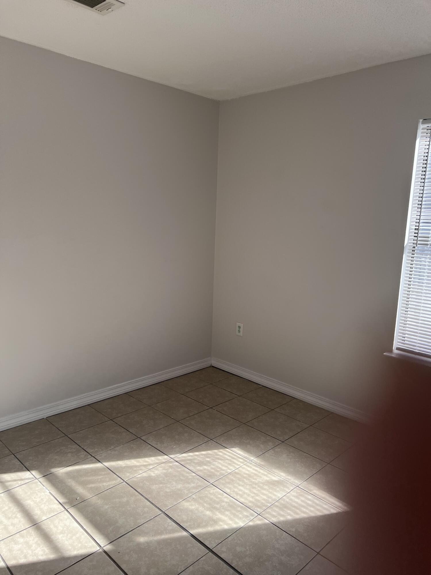 122 Lake Street Crestview, FL 32539 - Photo 7 of 8 a view of room