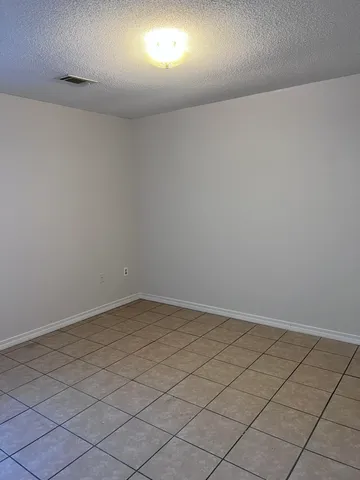 $900 | 122 Lake Street, Crestview, FL 32539