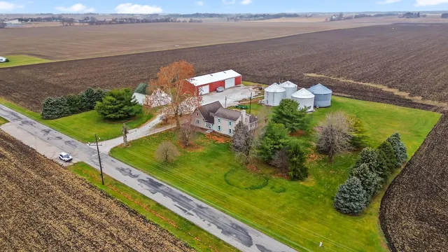 $375,000 | 1410 East Wood Road, Rensselaer, IN 47978