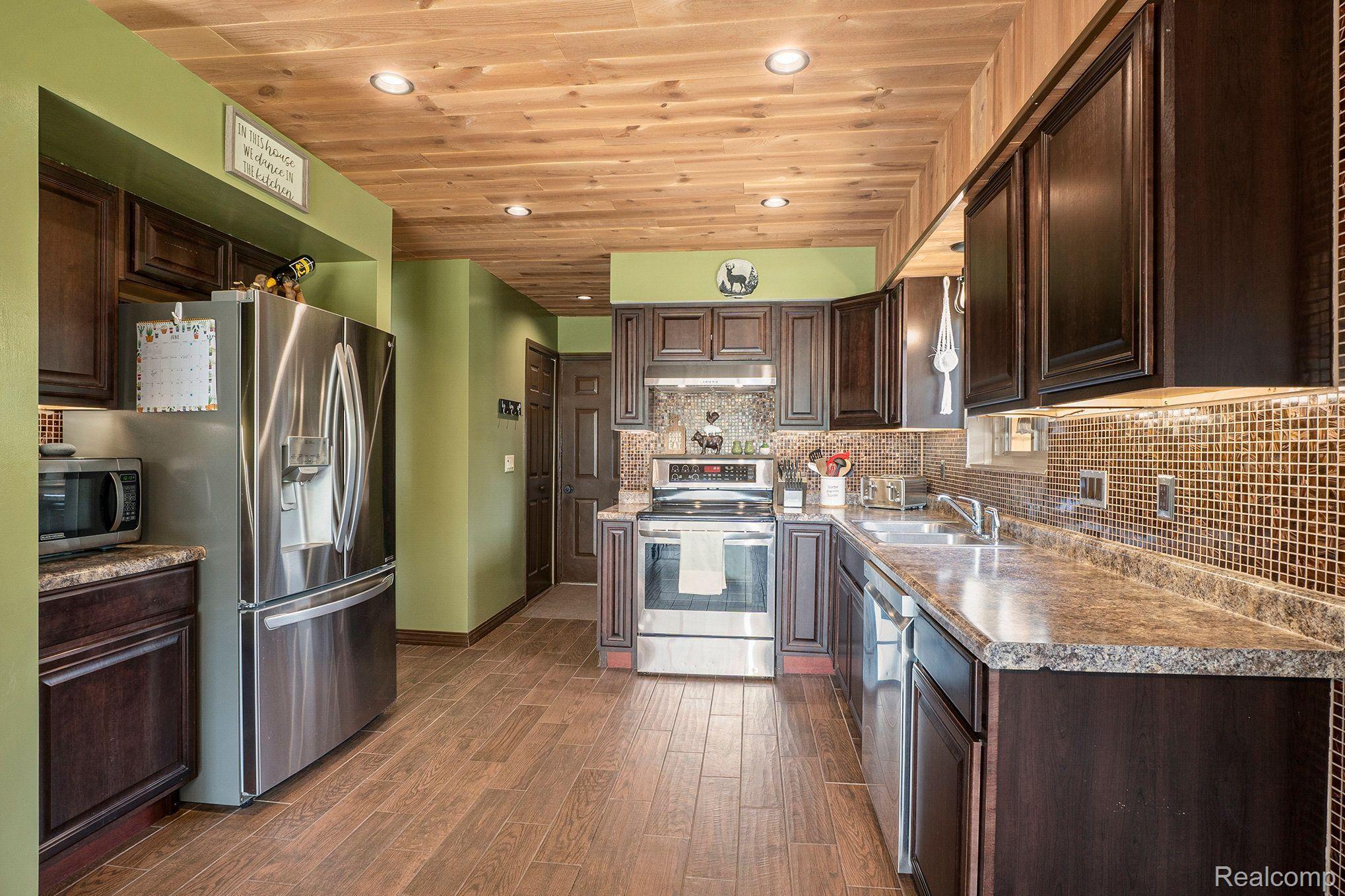7374 Johnson Road Flushing, MI 48433 - Photo 10 of 29 Gallery Image 10
