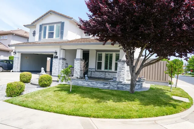 $710,000 | 8919 Haflinger Way, Elk Grove, CA 95757