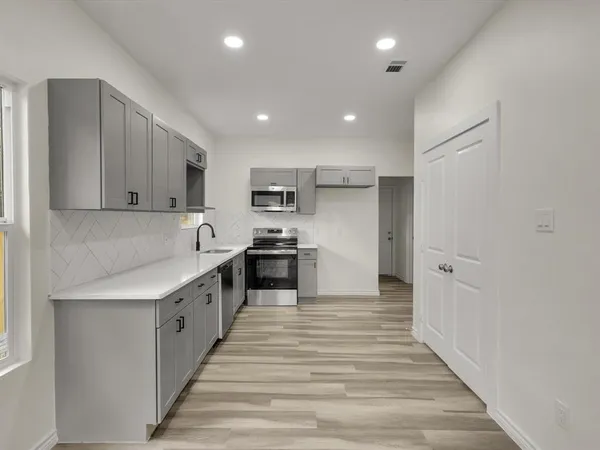 $1,950 | 3526 Elsie Faye Heggins Street, Dallas, TX 75210