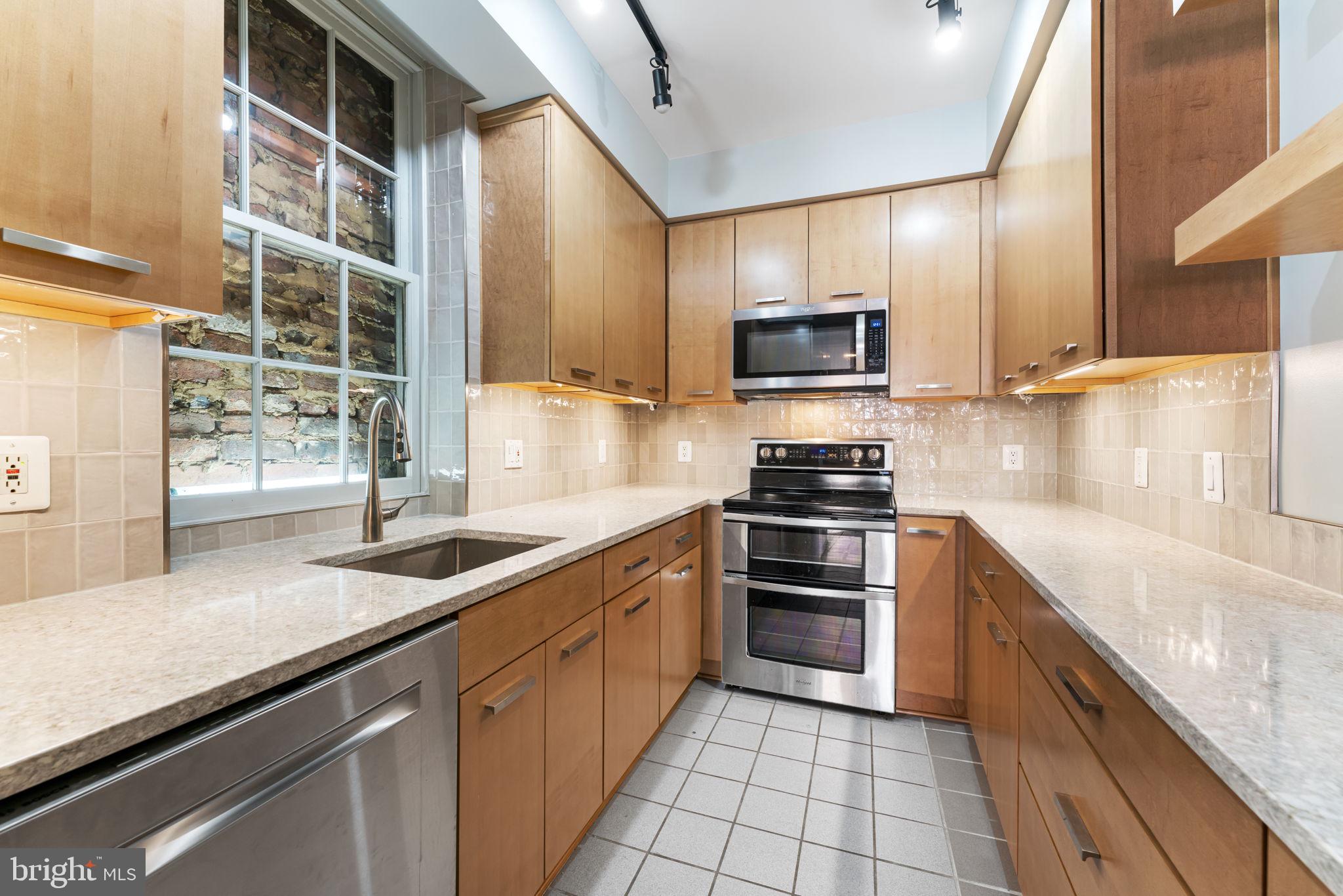 28 East Patrick Street, Unit 1 Frederick, MD 21701 - Photo 10 of 20 Kitchen w/dishwasher, microwave, double oven
