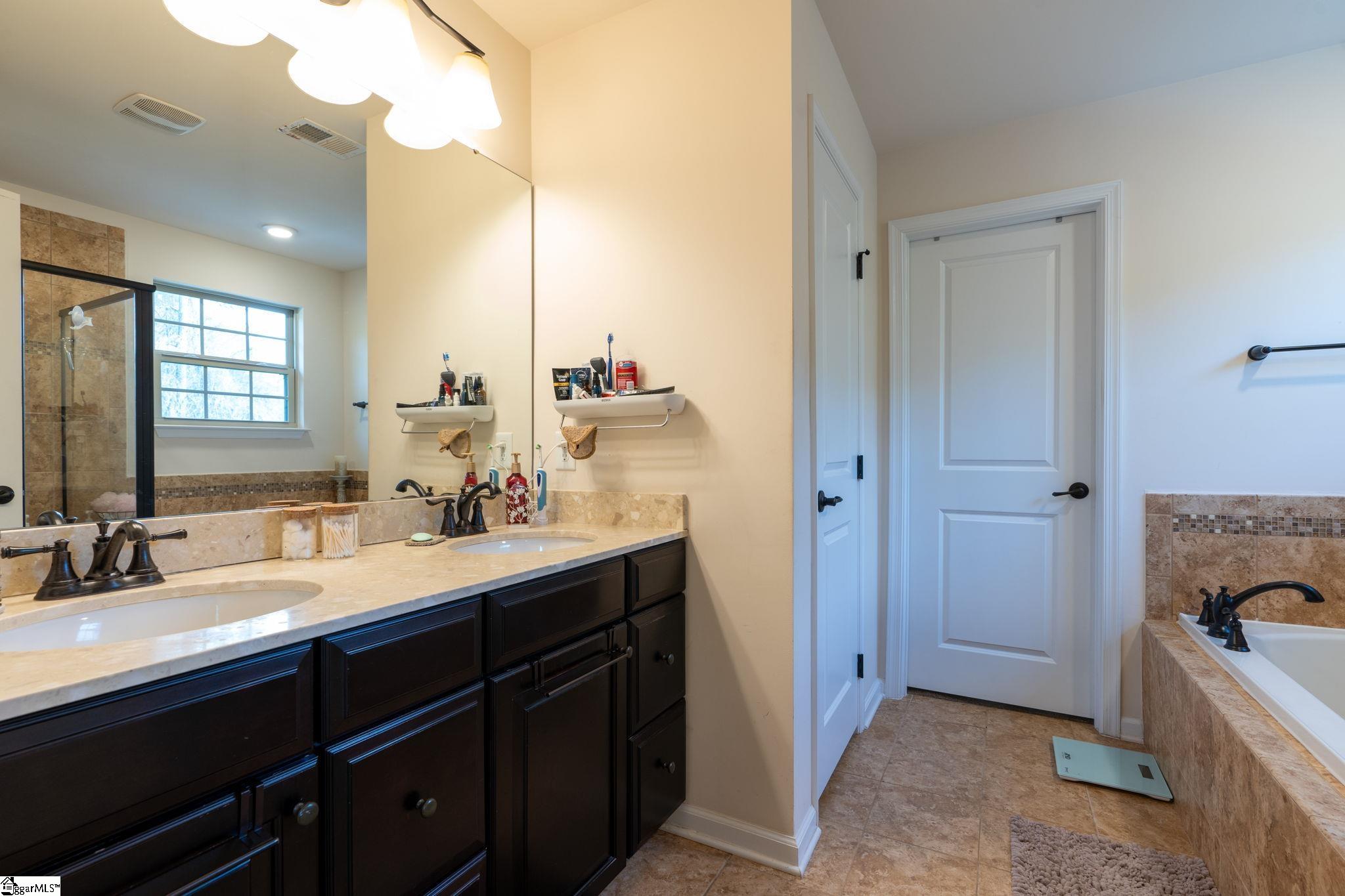 109 Smith Farm Way Easley, SC 29642 - Photo 18 of 38