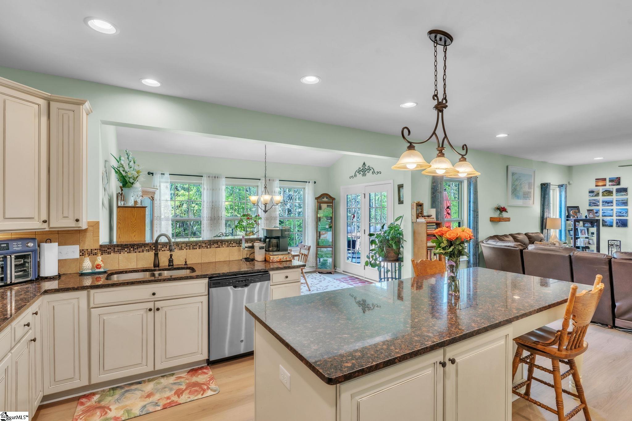 109 Smith Farm Way Easley, SC 29642 - Photo 10 of 38