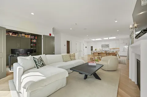 $1,649,000 | 617 East 7th Street, Unit 3, Boston, MA 02127