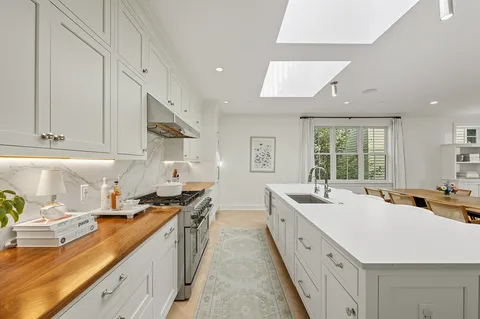 $1,649,000 | 617 East 7th Street, Unit 3, Boston, MA 02127