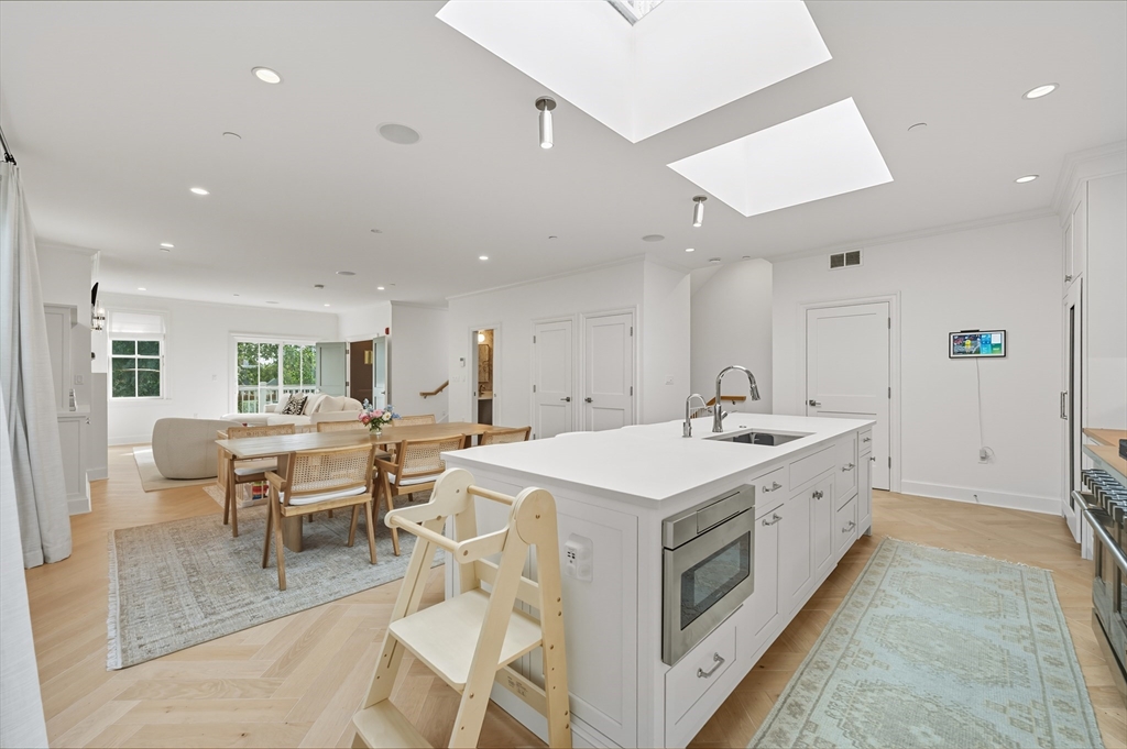 617 East 7th Street, Unit 3 Boston, MA 02127 - Photo 4 of 26