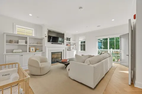 $1,649,000 | 617 East 7th Street, Unit 3, Boston, MA 02127