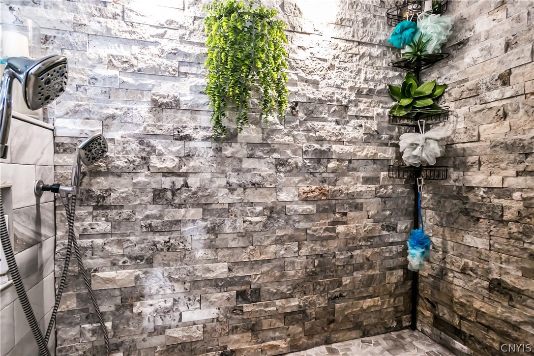 5994 Jerusalem Drive Cicero, NY 13039 - Photo 13 of 28