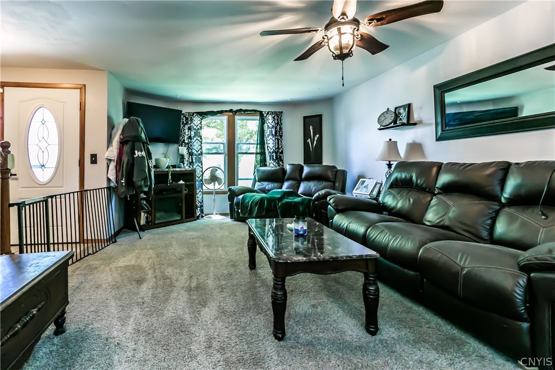 5994 Jerusalem Drive Cicero, NY 13039 - Photo 3 of 28