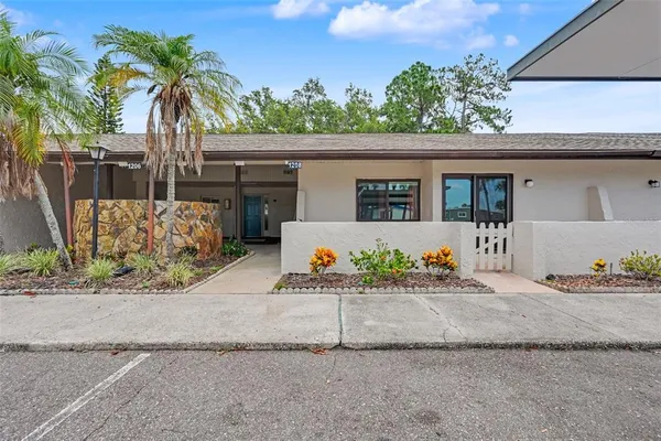 $204,000 | 1208 Highland Avenue Southeast, Unit 121, Largo, FL 33771
