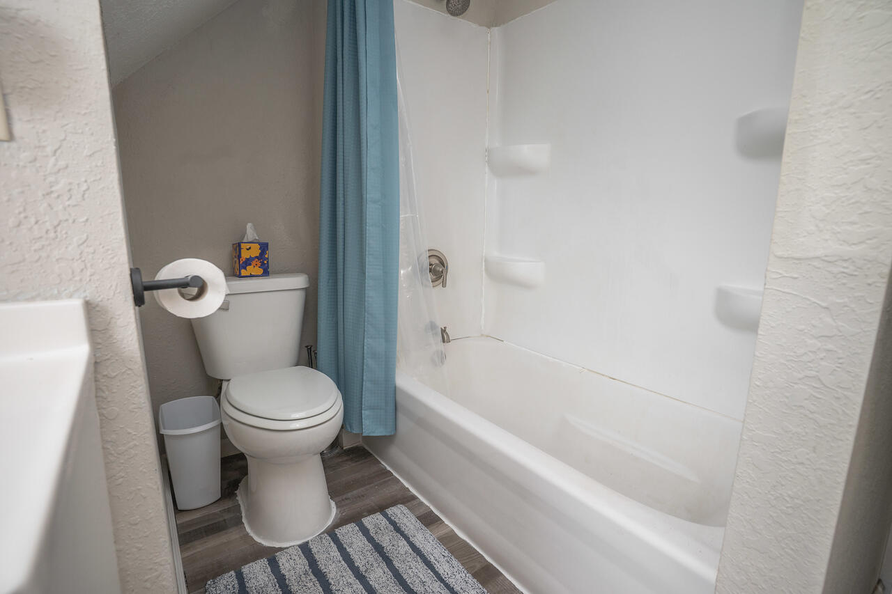 1702 Wisconsin Avenue, Unit 1704 Beloit, WI 53511 - Photo 10 of 23 Unit 1 Bathroom