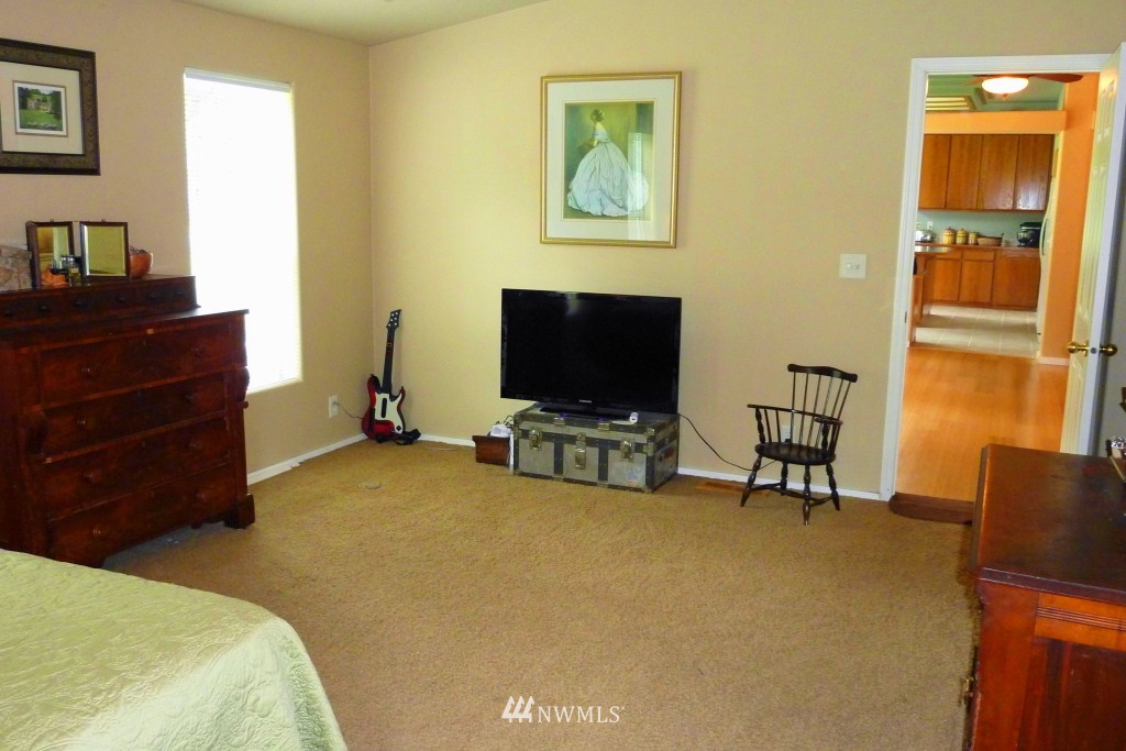 1844 Northwest Vaa Road Poulsbo, WA 98370 - Photo 11 of 25 Gallery Image 11