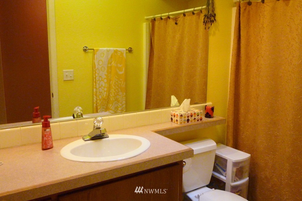 1844 Northwest Vaa Road Poulsbo, WA 98370 - Photo 16 of 25 Gallery Image 16