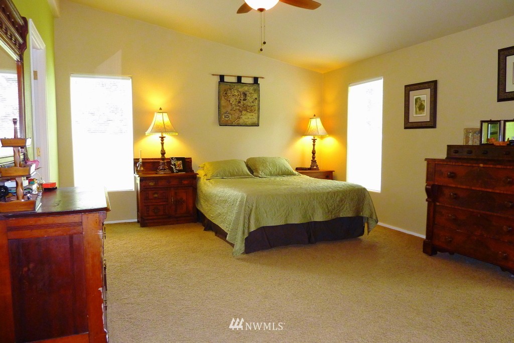 1844 Northwest Vaa Road Poulsbo, WA 98370 - Photo 10 of 25 Gallery Image 10