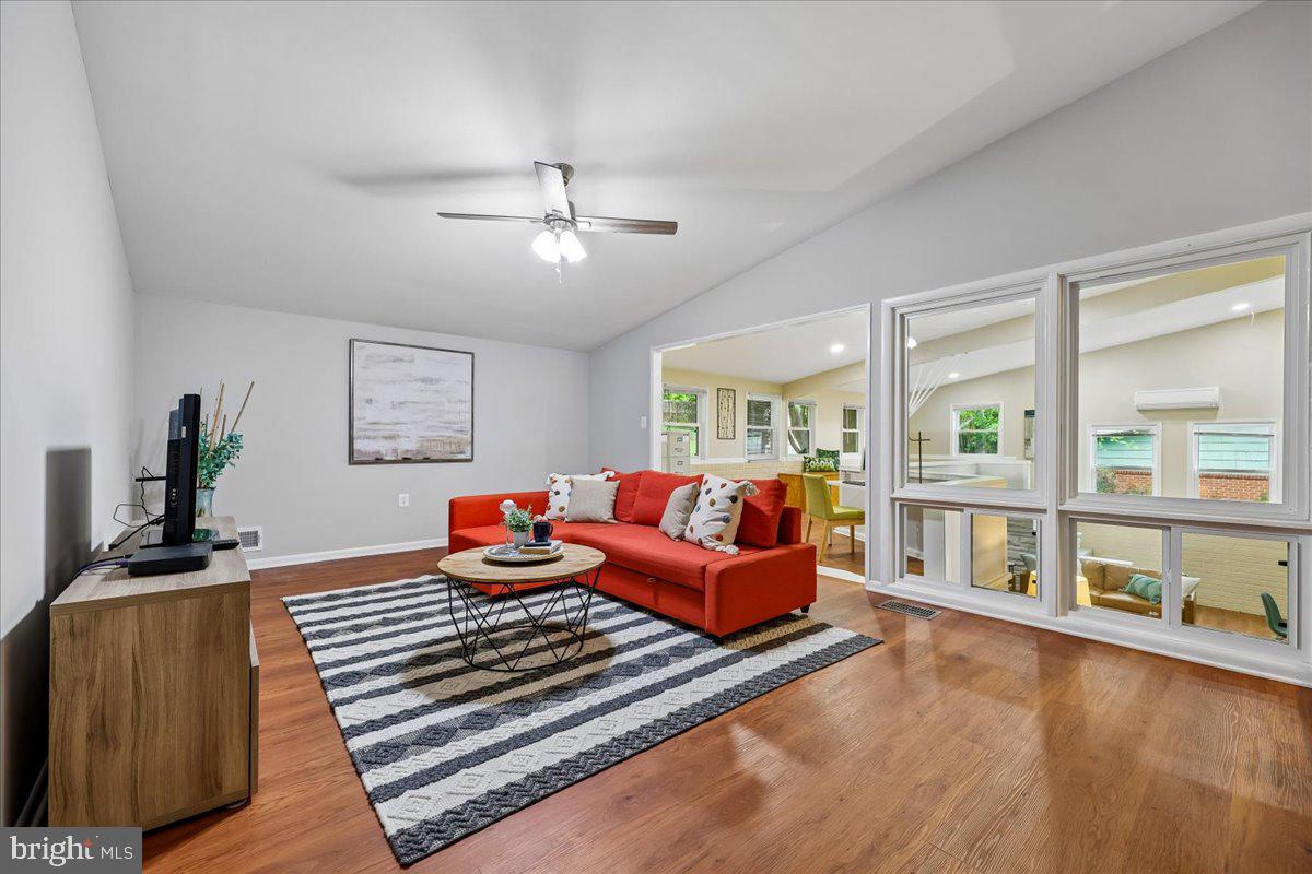 11518 Charlton Drive Silver Spring, MD 20902 - Photo 21 of 49 Family Room