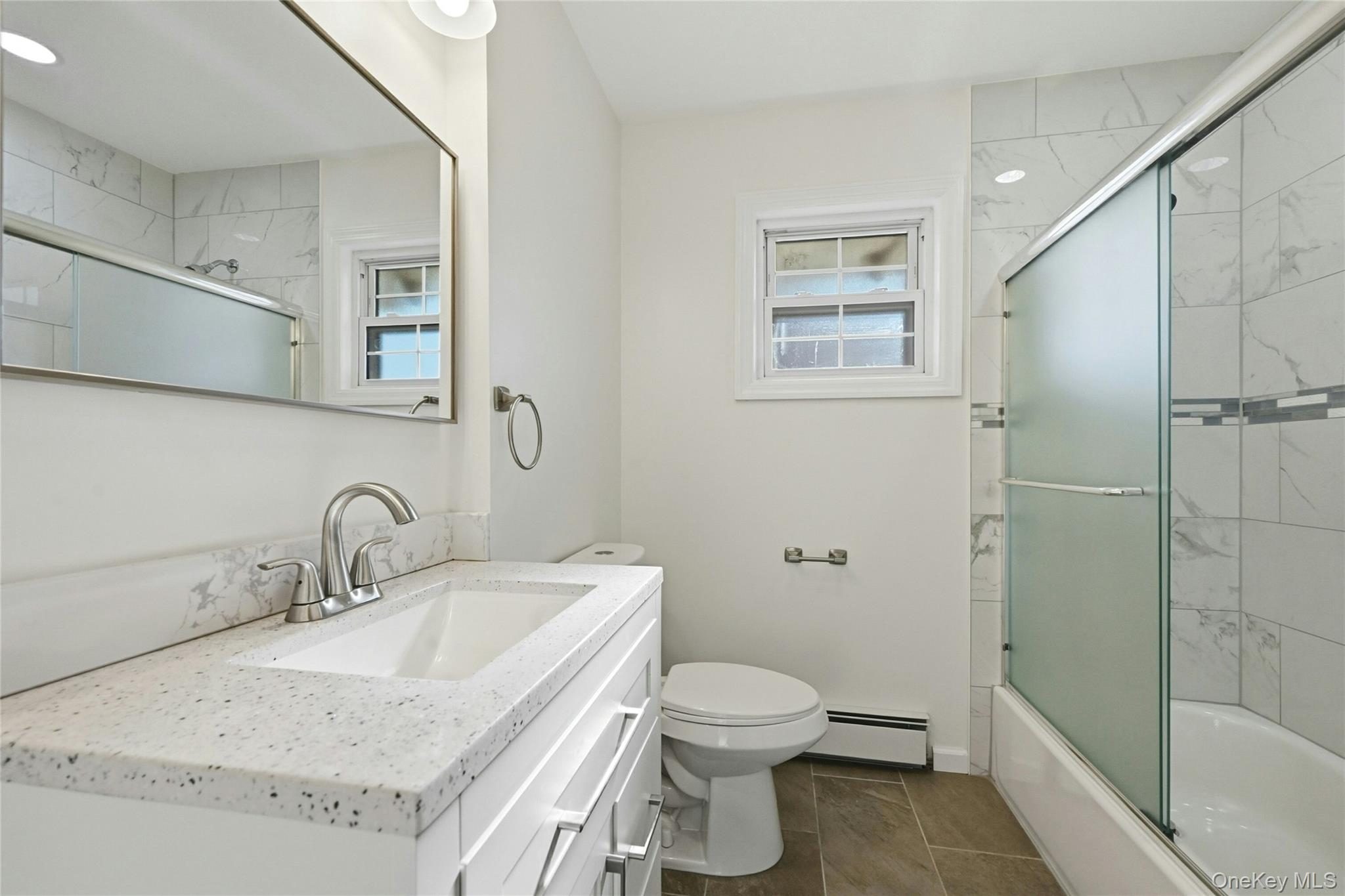 123 South Fordham Road Hicksville, NY 11801 - Photo 16 of 31