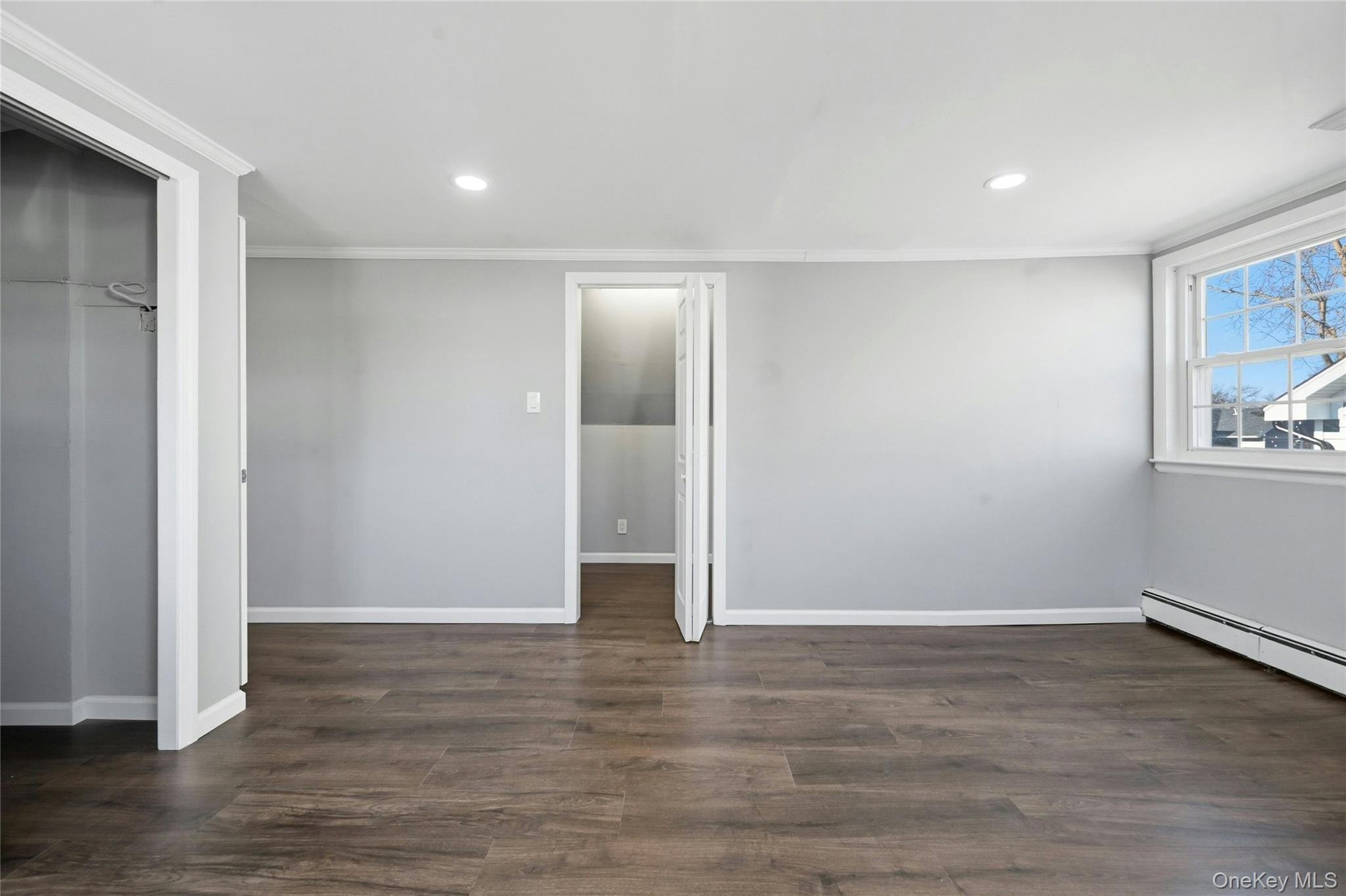 123 South Fordham Road Hicksville, NY 11801 - Photo 18 of 31