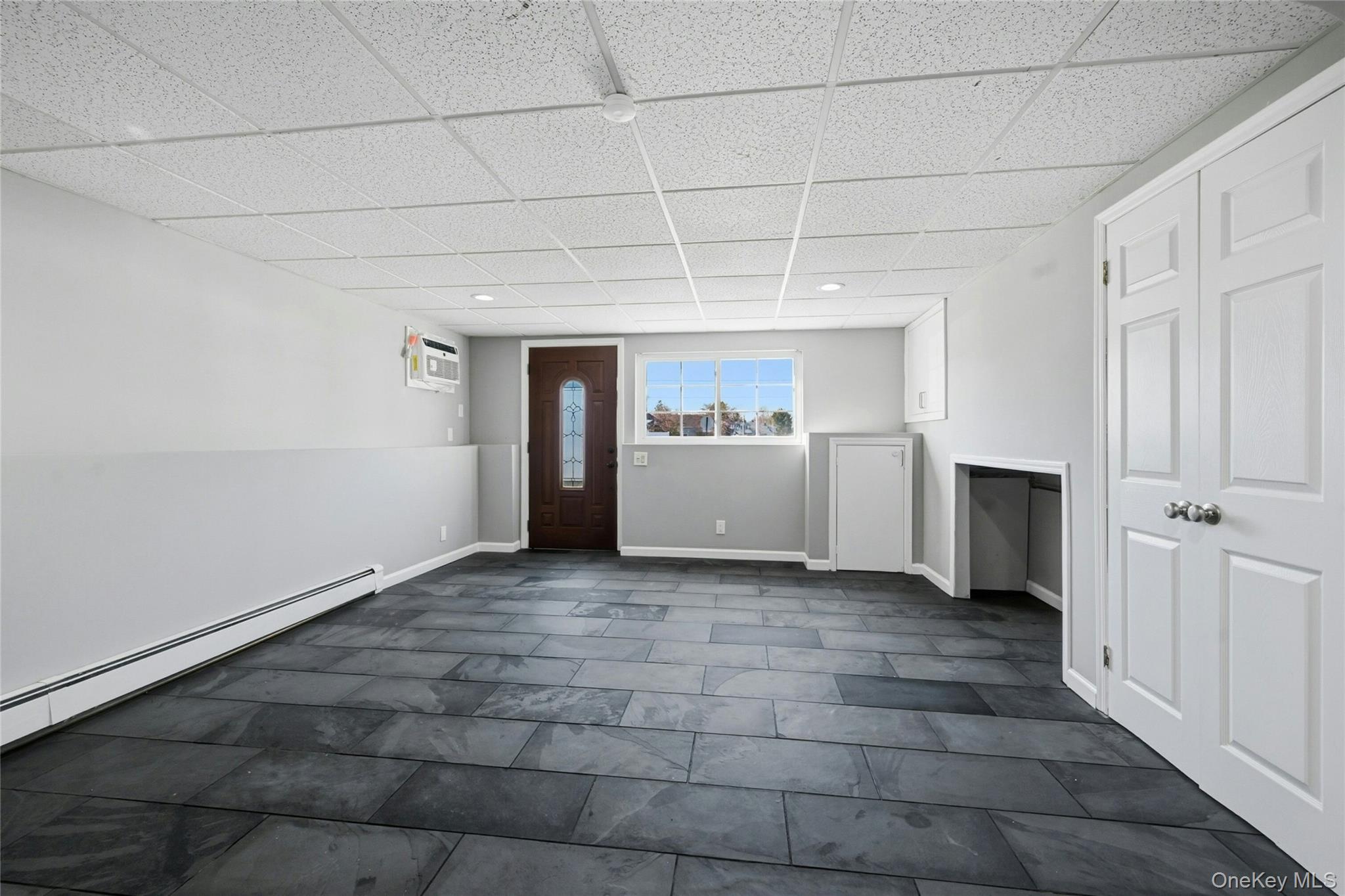 123 South Fordham Road Hicksville, NY 11801 - Photo 21 of 31