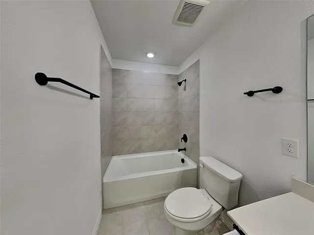 $2,750 | 1509 Gentle Crk Lane, Fort Worth, TX 76052