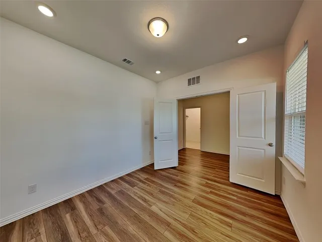 $2,750 | 1509 Gentle Crk Lane, Fort Worth, TX 76052