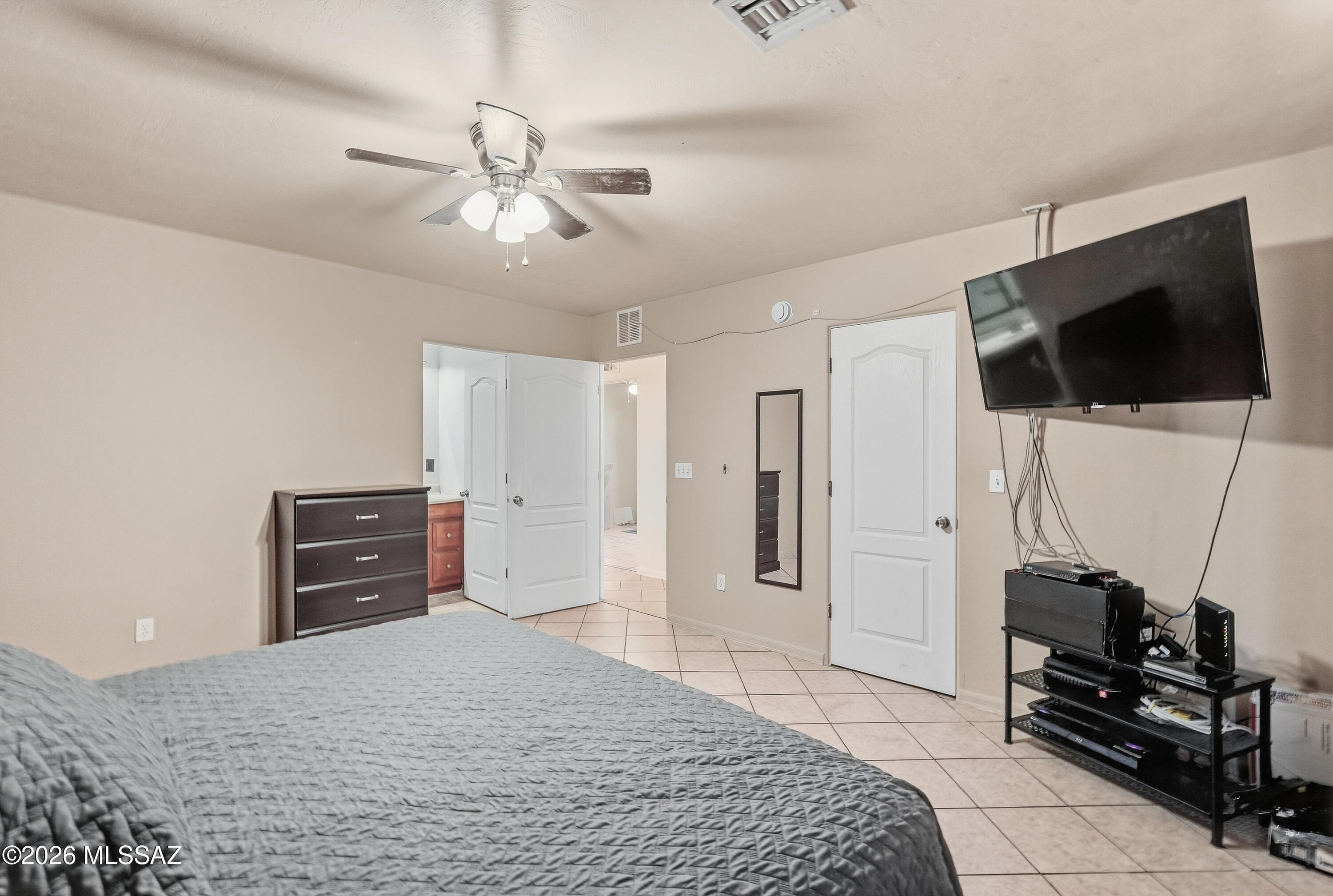 739 East Bantam Road Tucson, AZ 85706 - Photo 24 of 38 Primary Bedroom