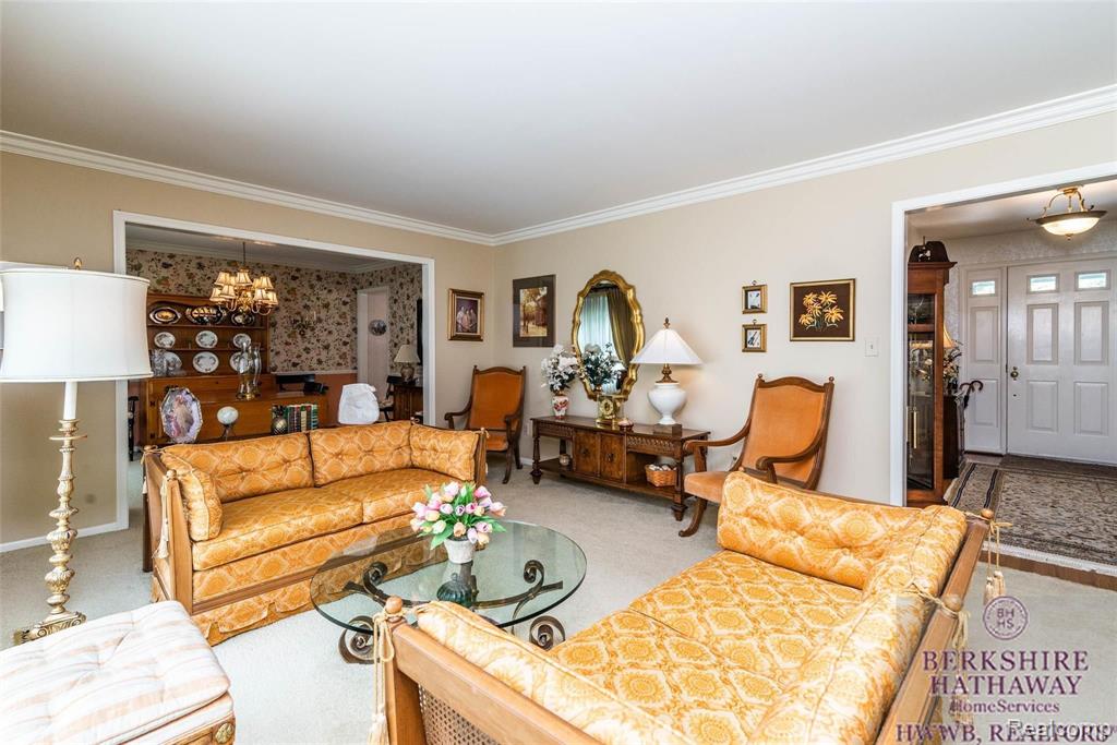 25233 Wykeshire Road Farmington Hills, MI 48336 - Photo 11 of 45
