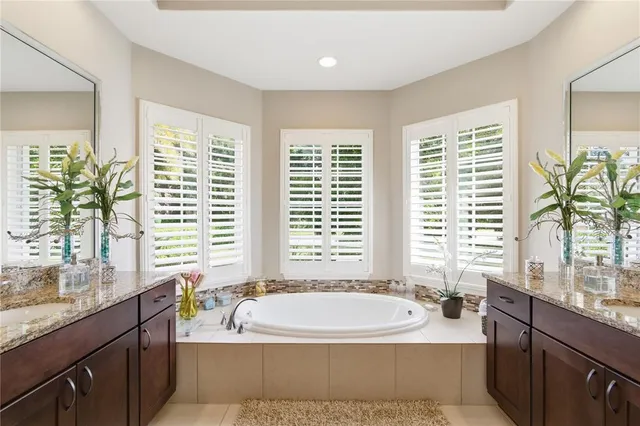 $935,000 | 45 New Water Oak Drive, Palm Coast, FL 32137