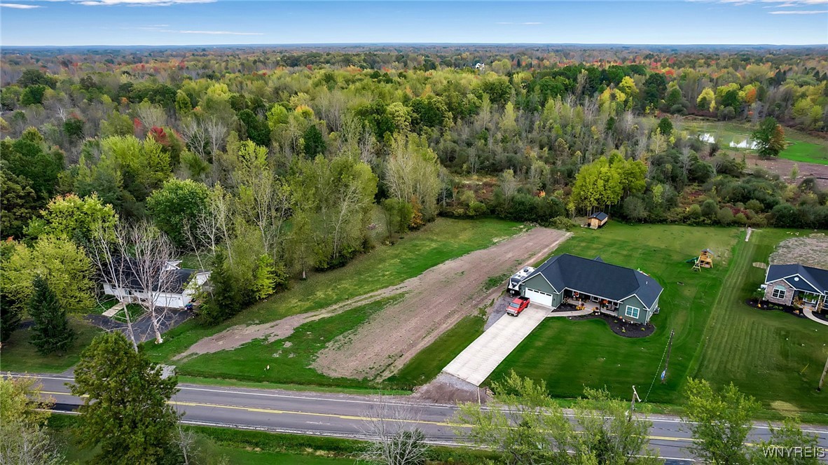 9317 Tonawanda Creek Road Clarence, NY 14032 - Photo 3 of 19 2023 photo