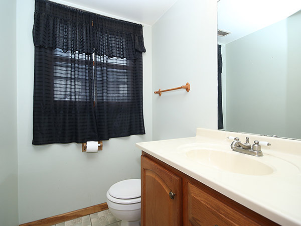 332 Delaware Drive, Unit 332 Bolingbrook, IL 60440 - Photo 4 of 25