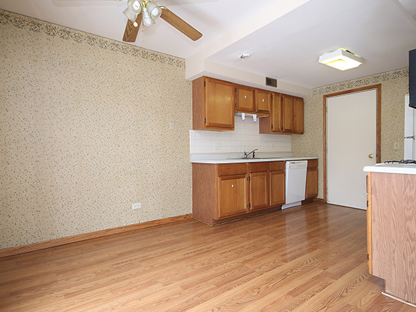 332 Delaware Drive, Unit 332 Bolingbrook, IL 60440 - Photo 10 of 25
