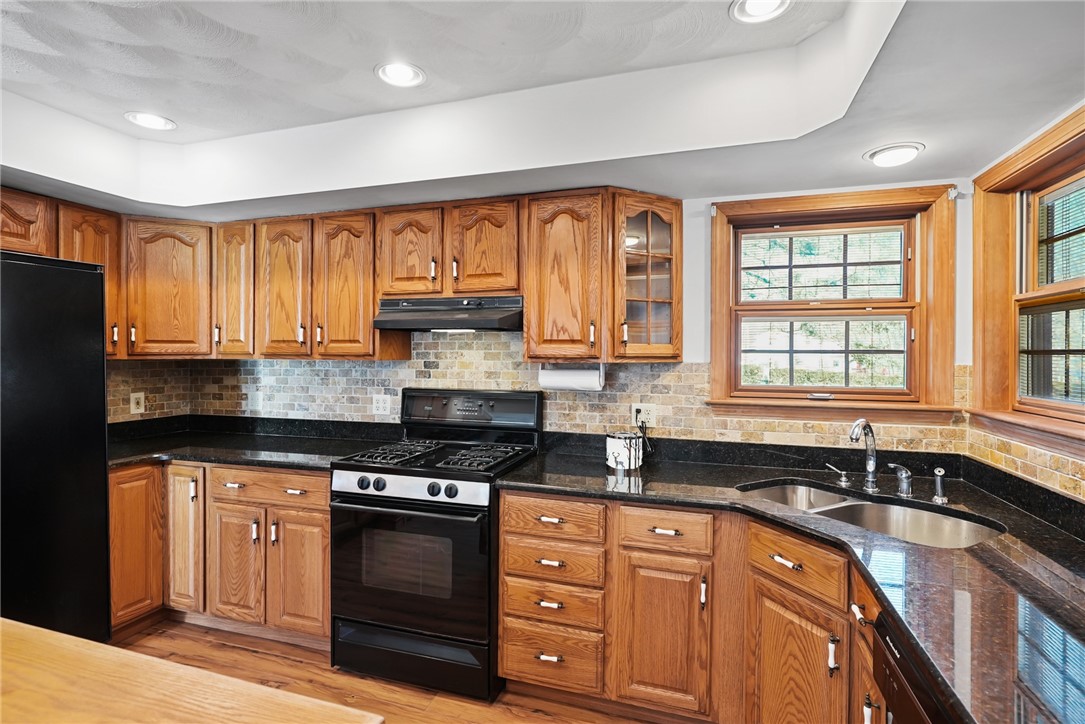 215 Blackrock Road Coventry, RI 02816 - Photo 19 of 39