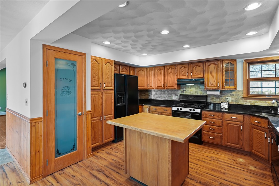 215 Blackrock Road Coventry, RI 02816 - Photo 20 of 39
