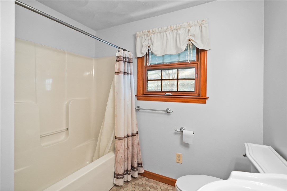 215 Blackrock Road Coventry, RI 02816 - Photo 26 of 39