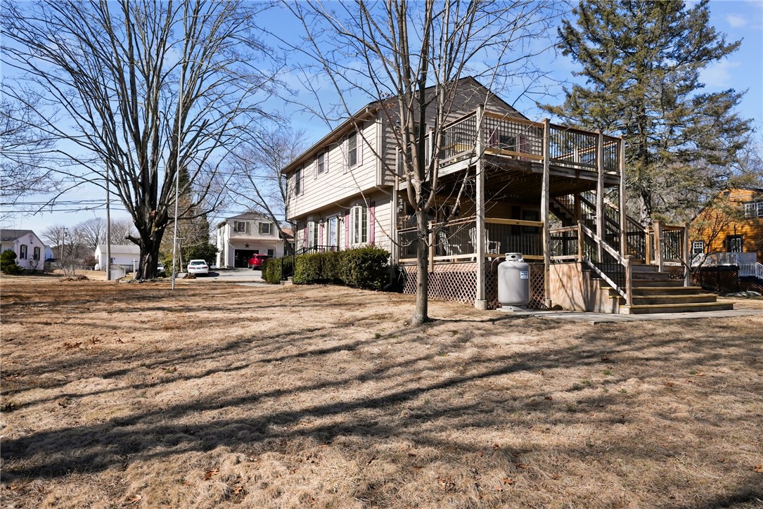 215 Blackrock Road Coventry, RI 02816 - Photo 4 of 39