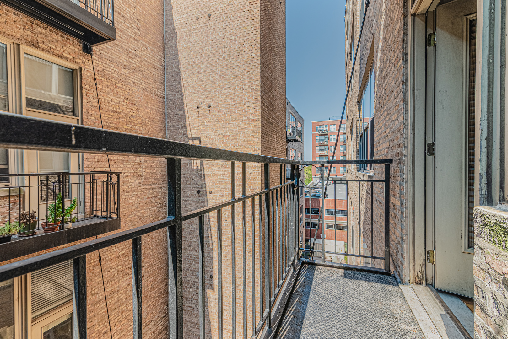 1500 West Monroe Street, Unit 517 Chicago, IL 60607 - Photo 18 of 26 a view of balcony