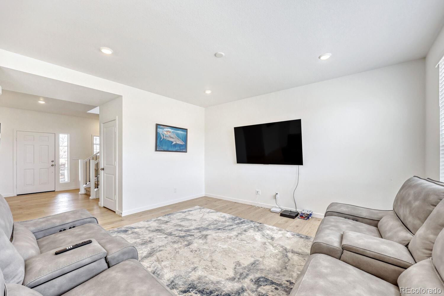 340 Paloma Way Elizabeth, CO 80107 - Photo 4 of 22