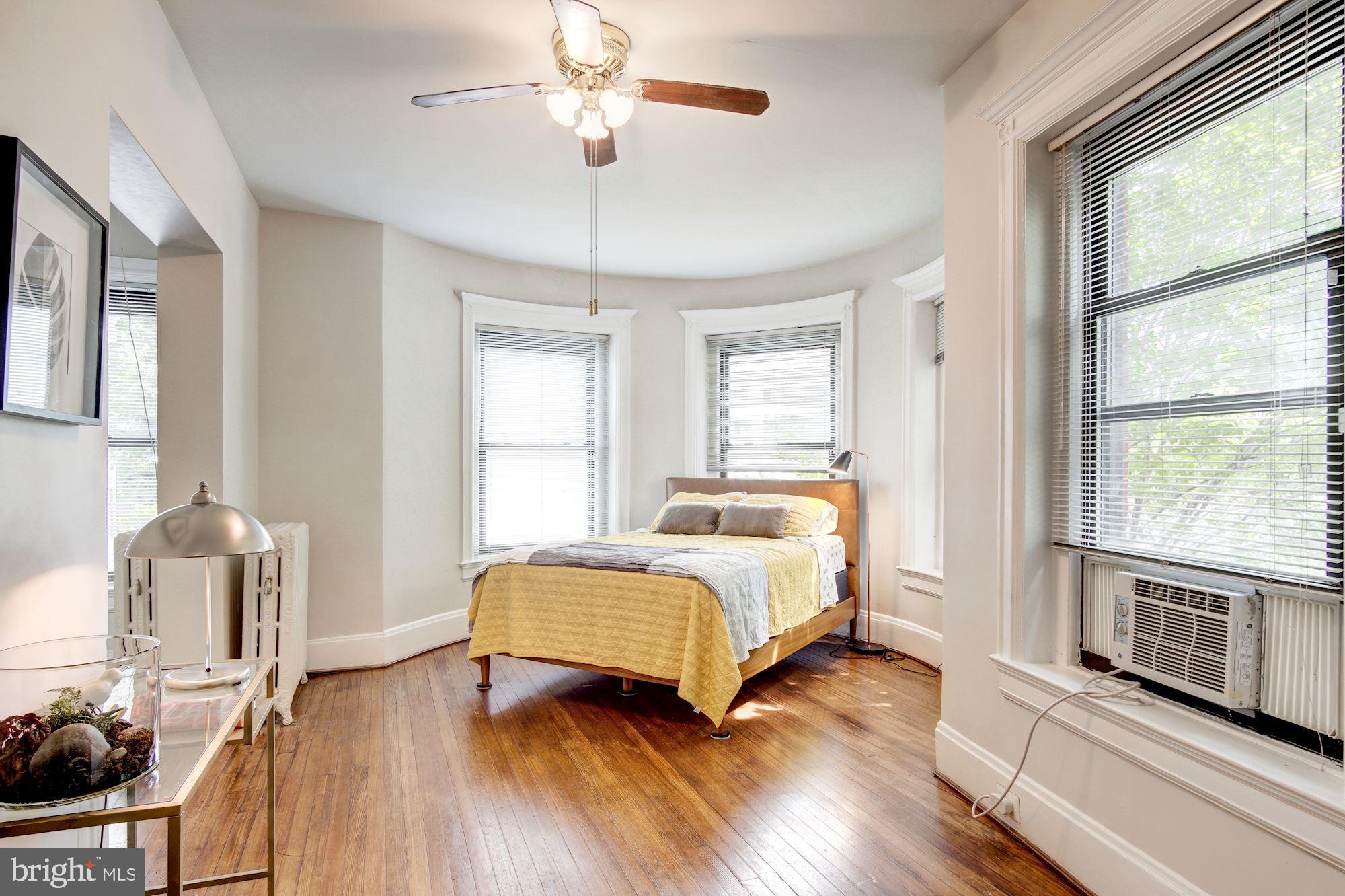 149 R Street Northeast, Unit 1 Washington, DC 20002 - Photo 5 of 20