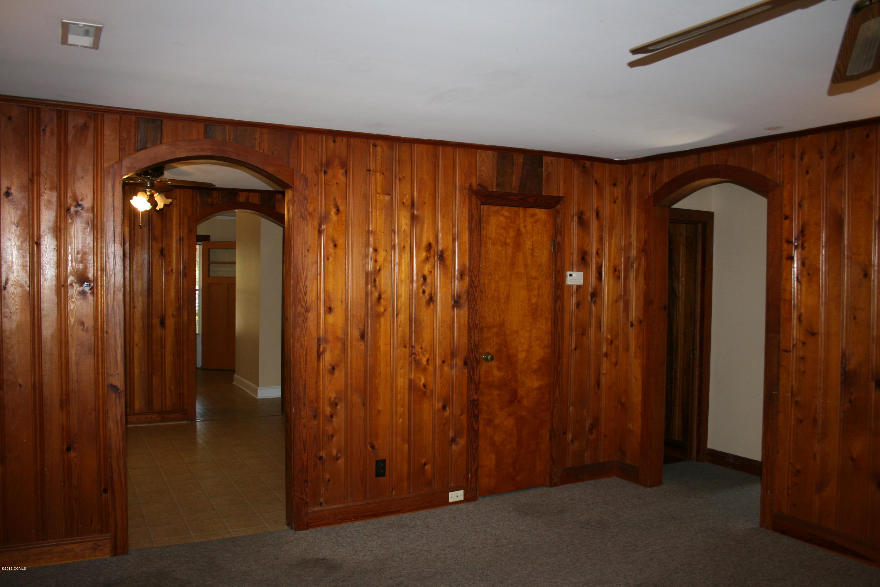 157 Hibbs Road Newport, NC 28570 - Photo 8 of 15 157 hibbs rd ext archs in livingroom