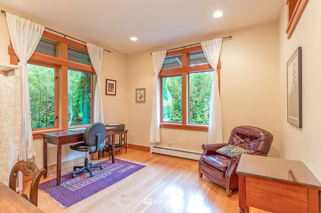 18132 Thorsen Road Southwest Vashon, WA 98070 - Photo 26 of 40 a workspace with furniture and a window